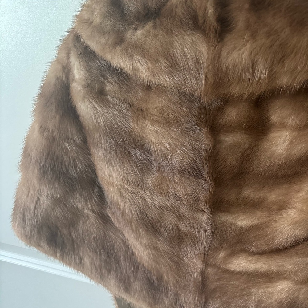 Vintage JAVUREK, Berwyn, Illinois Fur Stole - Picture 6 of 6